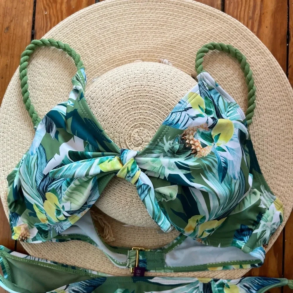 Tropical bikini🌴🌞